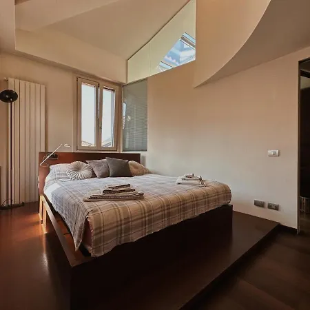 Casa Cavour - Downtown Design Penthouse Apartment